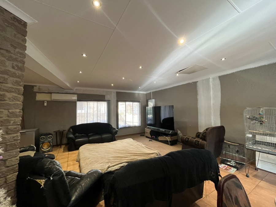 To Let 3 Bedroom Property for Rent in Safari Gardens North West